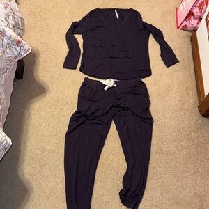 Soma Medium/ Purple V-Neck Pajama Set